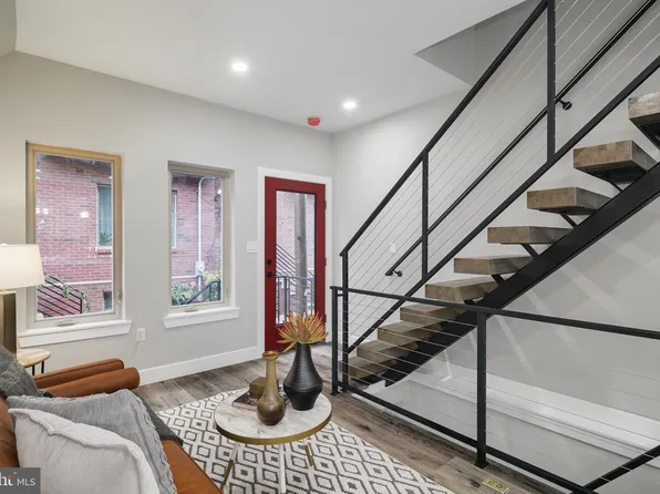 1006 S Fairhill St, Philadelphia, PA 19147