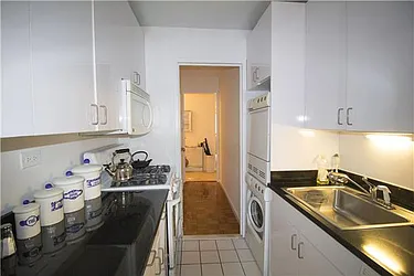 Rented by R New York