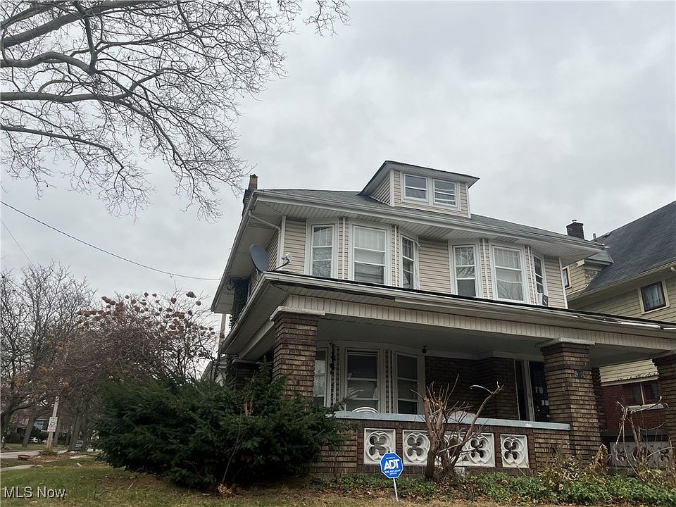 2nd image of 913 Herrick Rd