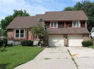 2106 N Dover St, Independence, MO 64058