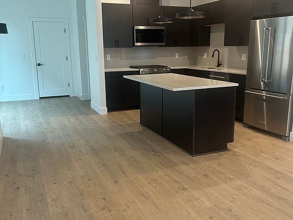 2nd image of 1014 W Linda Ave