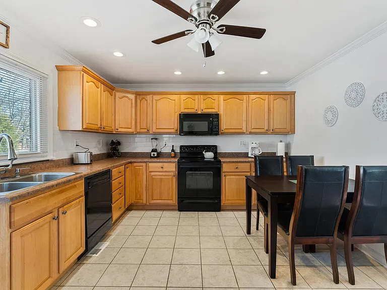 2159 Freestone Ct — Photo 10