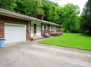 1092 Green Valley Dr, Saint Albans, WV 25177