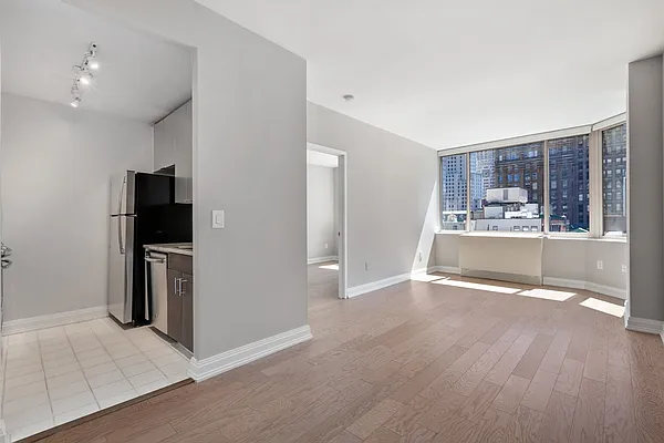 Rented by Greystar | media 27