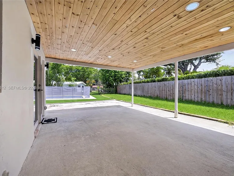 5715 Jackson St — Photo 41