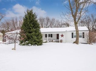 47 Jordan Rd, Pittsford, NY 14534
