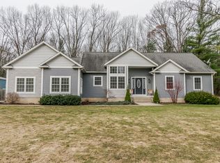 6691 E Point Dr, Fruitport, MI 49415