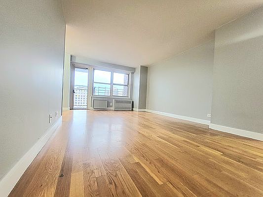 4th image of 1241 Morrison Ave #J11