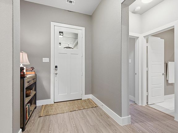 5th image of 63 Kramer Ln