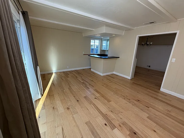 Family/entertaining room