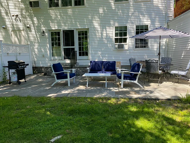 7 Lyme St #1A — Photo 12