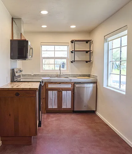 2031 N Tucker Dr Photo 1