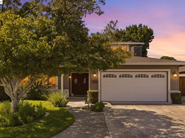 1017 Hatchcover Pl, Manteca, CA 95337