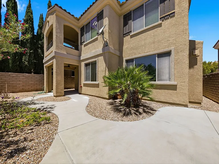 11825 Amistoso Ln — Photo 32