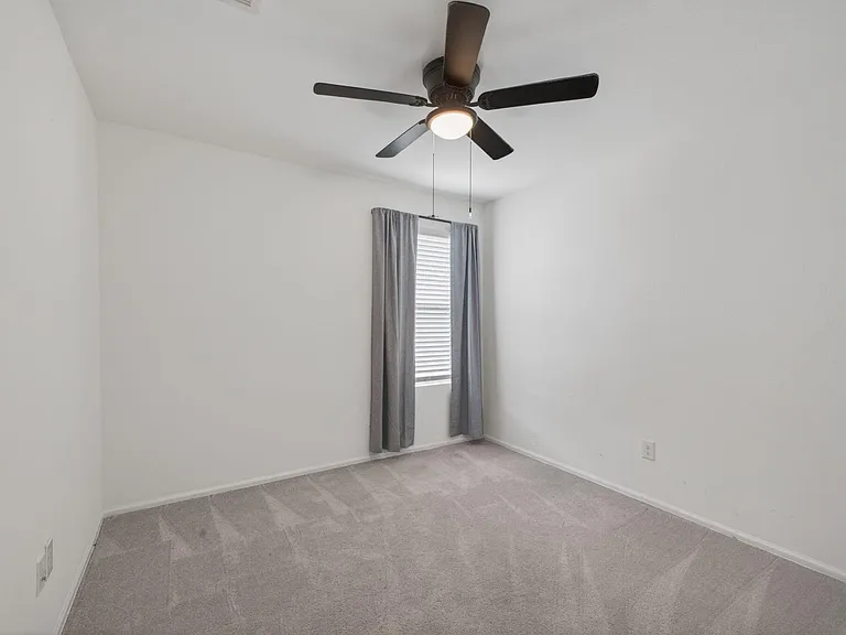 1519 Twilight Green Dr — Photo 29