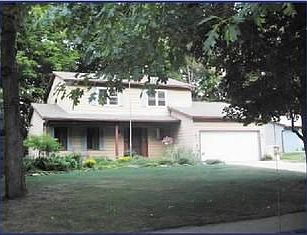 2nd image of 5827 Grovewood Dr