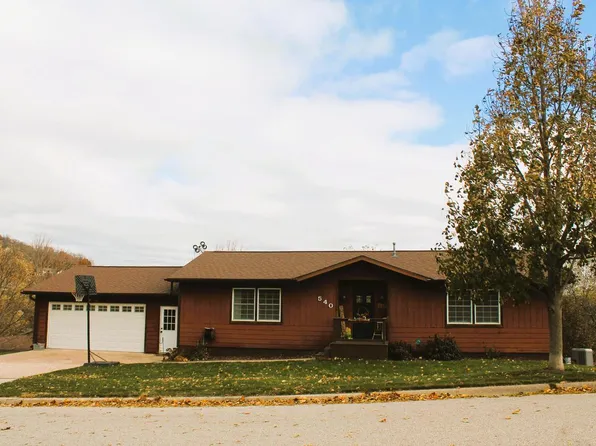 540 Jonathan LANE, La Crescent, MN 55947