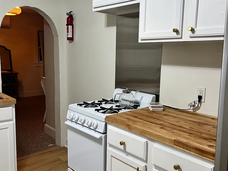 17 Catherine St — Photo 6