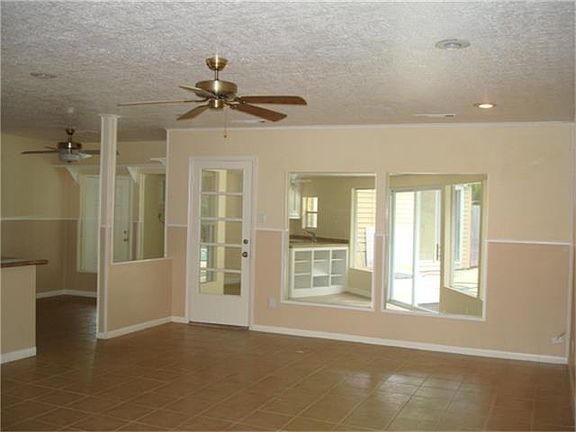 5th image of 9819 Braewick Dr