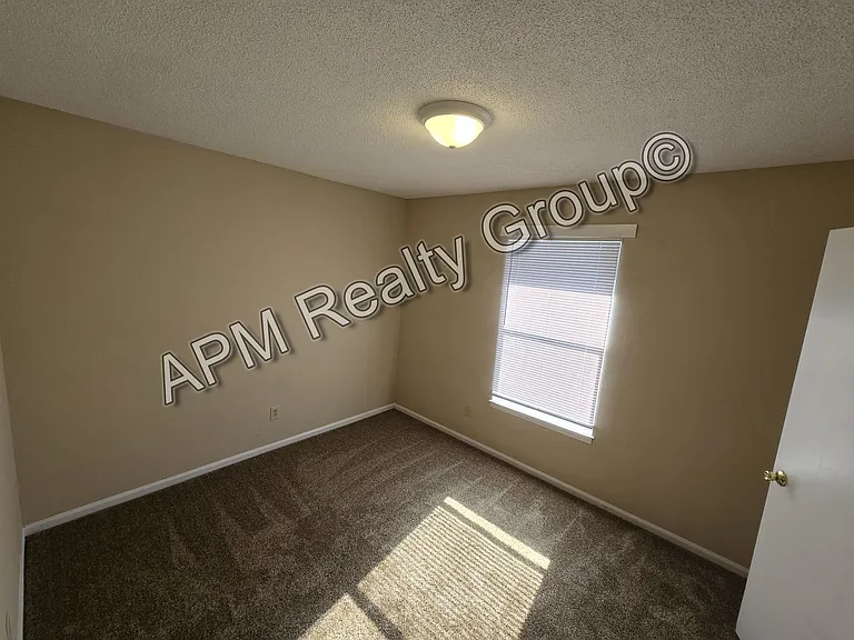 2105 Grove St #C — Photo 8