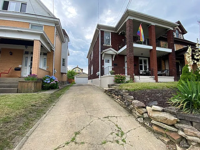 302 Bailey Ave #1 — Photo 16