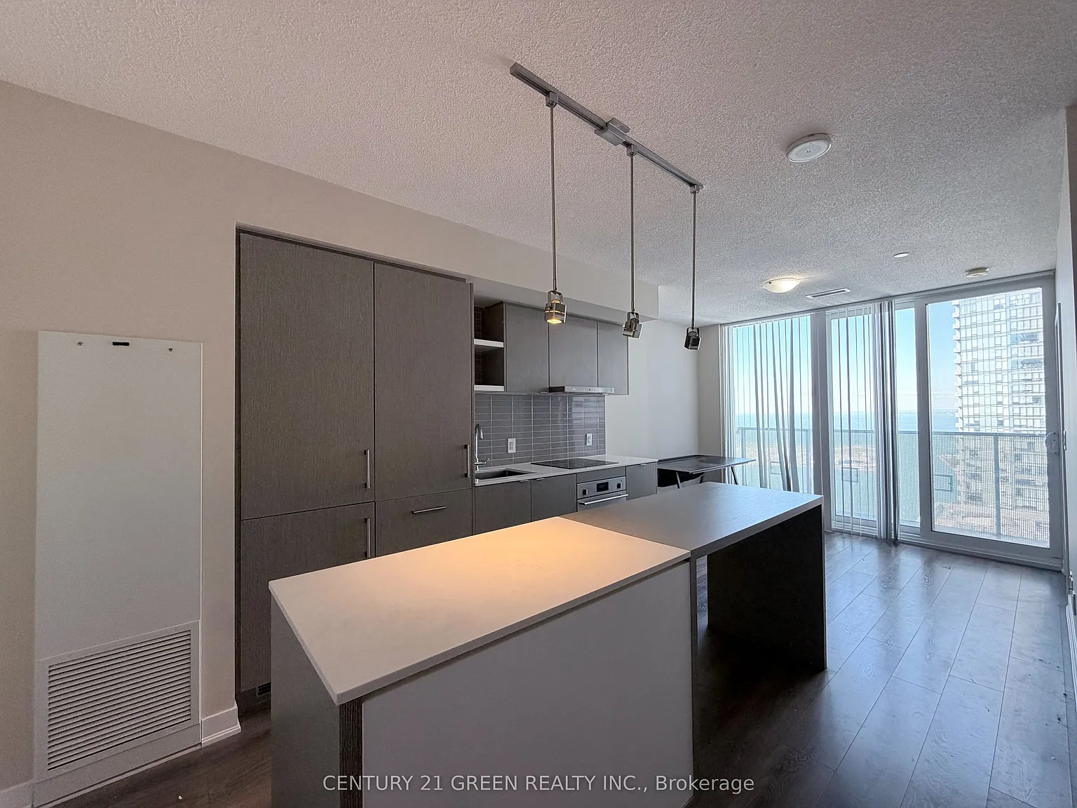 1 bed, $2,400 — Photo 4