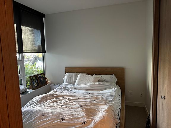 3rd image of 68 Smithe St #306