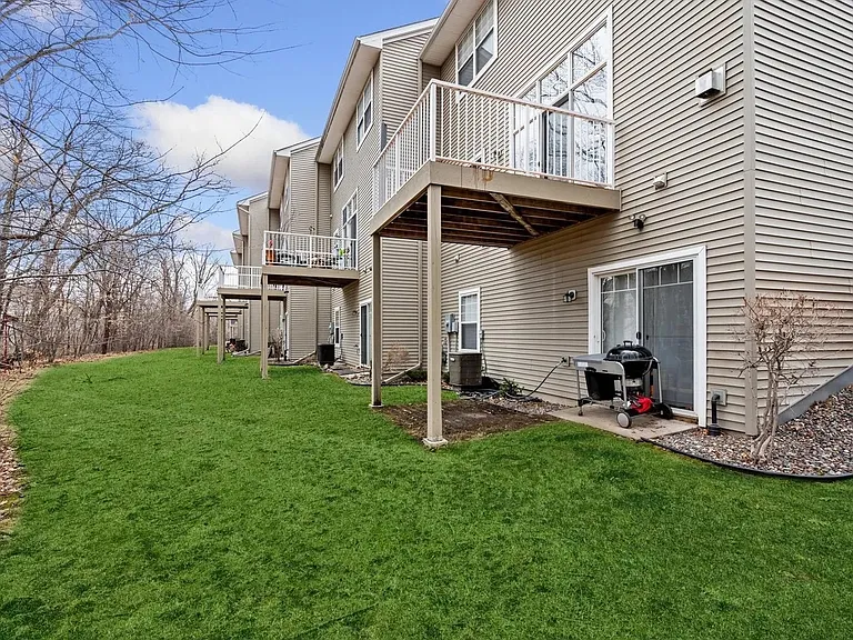 5021 Dunkirk Pl N — Photo 18