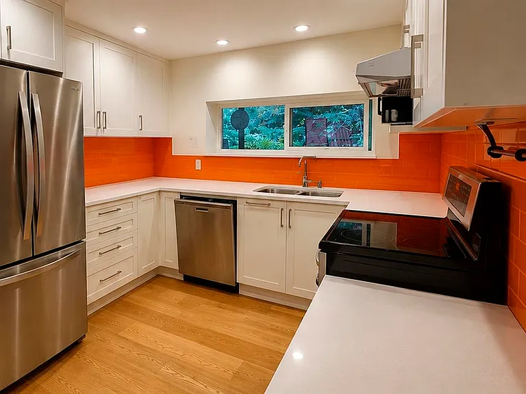 1027 Gatensbury Rd — Photo 3