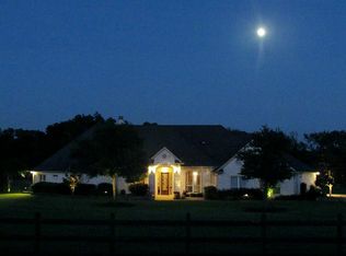 9726 Shadow Creek Trl, Hearne, TX 77859
