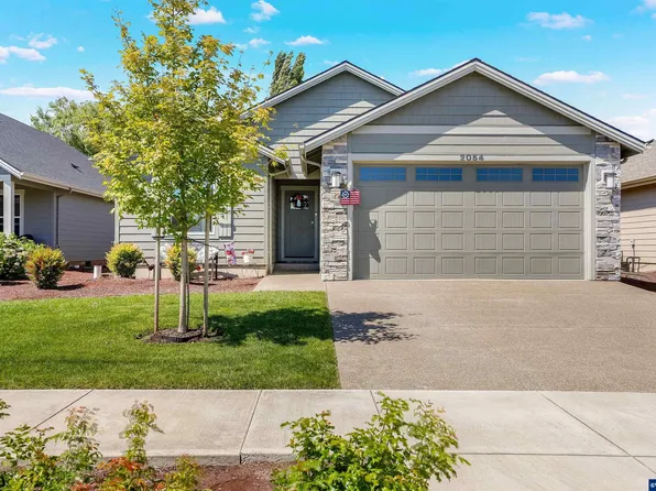 2054 SE Academy St, Dallas, OR 97338