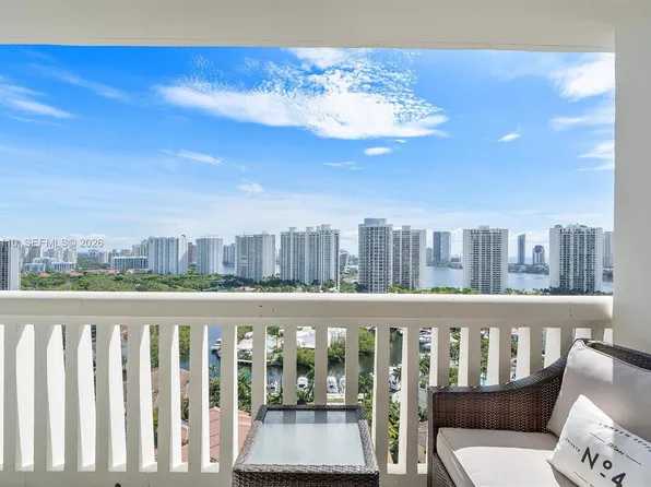1000 Island Blvd #2307, Aventura, FL 33160