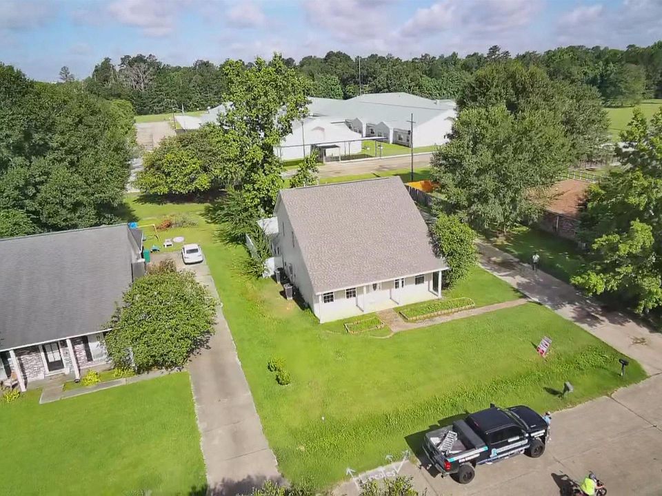 1st image of 27499 Tall Oaks Dr