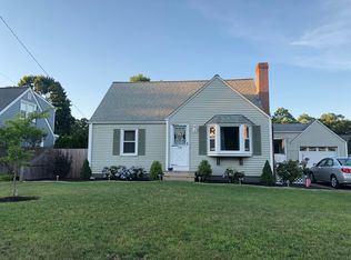 70 Delwood Rd, Warwick, RI 02889