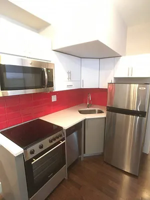 Rented by Bohemia Realty Group | media 9