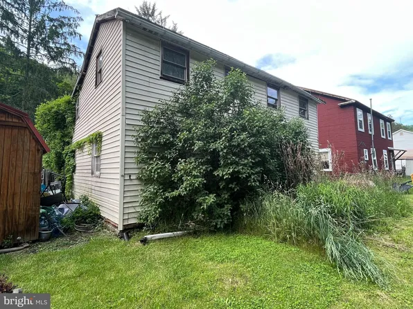 17713 Pekin St SW, Lonaconing, MD 21539