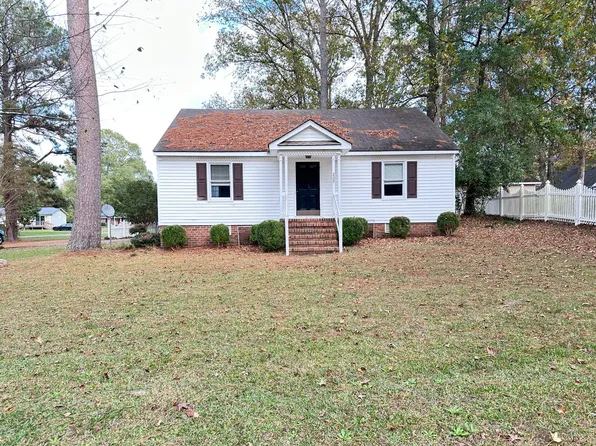 209 Oak Forest Dr, Rocky Mount, NC 27803