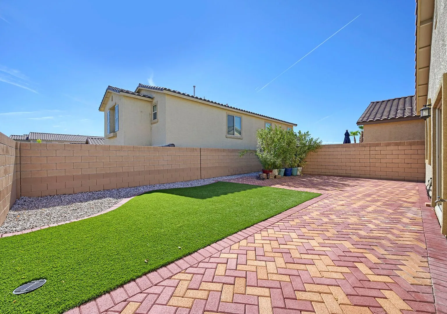 Newly Built 3 Bedroom Home in Gated Community — Photo 2
