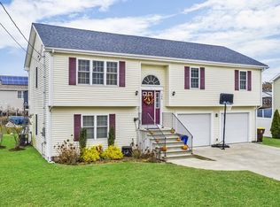 196 Lynwood St, Fall River, MA 02721