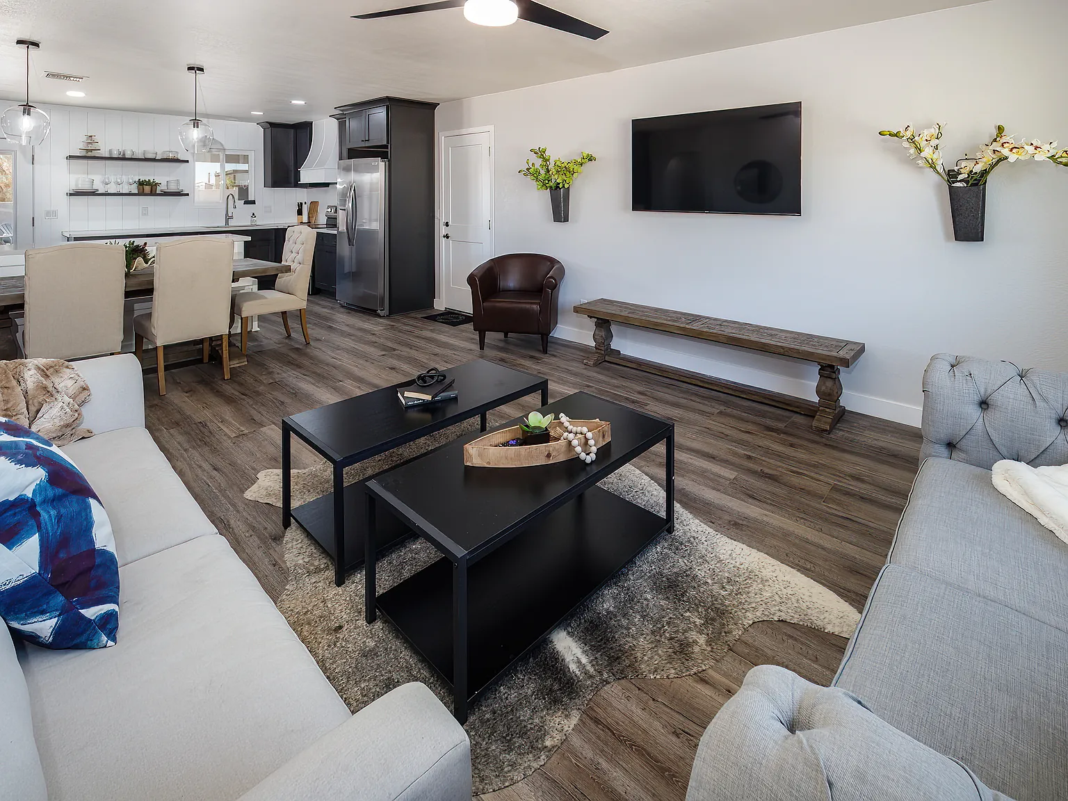 4 bed, 1378 sqft, $2,800 — Photo 1