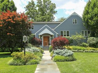 40 Harvest Dr, Scarsdale, NY 10583