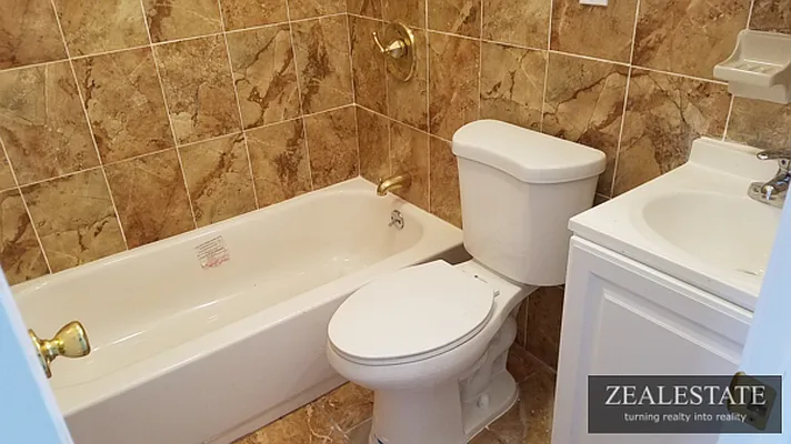 Rented by ZealEstate Group Inc | media 4