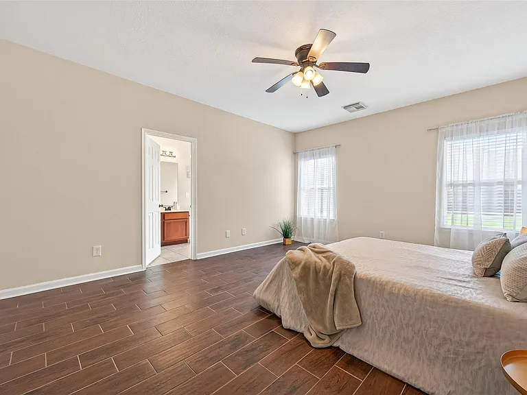 10427 Lyndon Meadows Dr — Photo 16