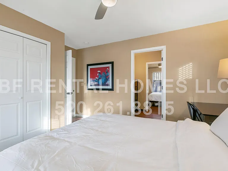 1040 N Arizona Ave — Photo 16