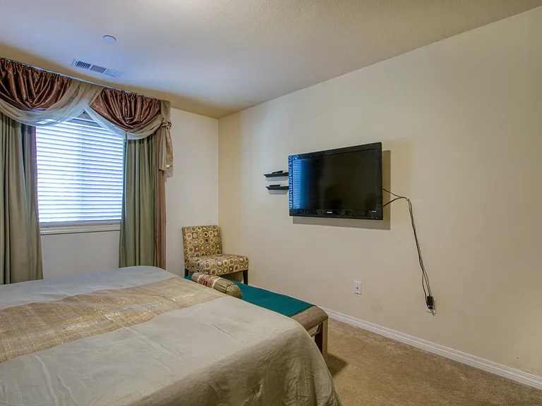 142 Diego Rd — Photo 16