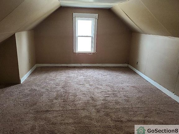 5th image of 13706 6th Ave
