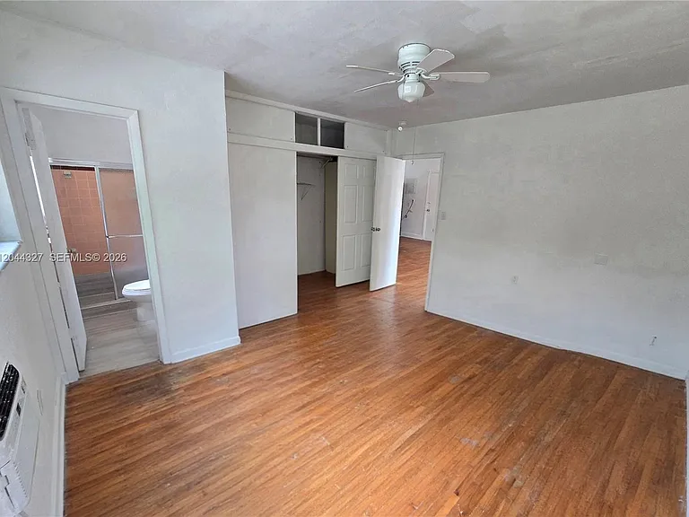 7035 Rue Granville #3 — Photo 10