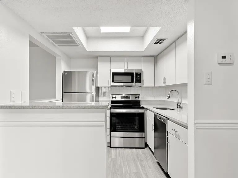 Emerald Apartment Home