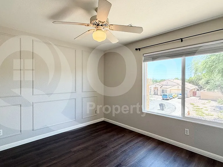 800 N Soho Pl — Photo 13