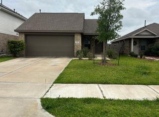 128 Austin Ln, Angleton, TX 77515
